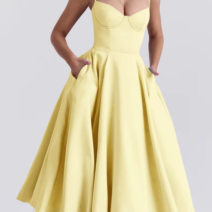 Alise - Elegantes, fließendes Korsettkleid